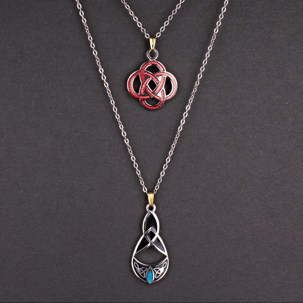Set Of Two Necklaces - Picture 3 of 3